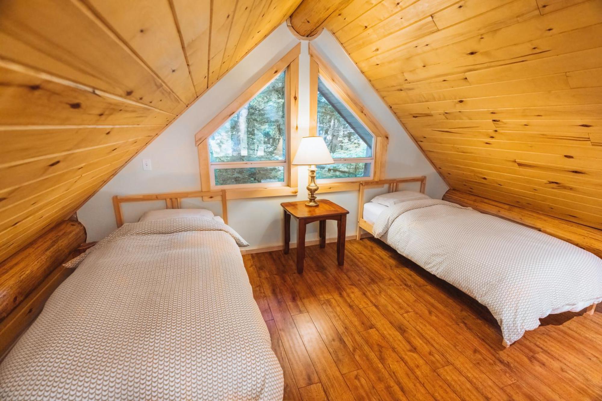 Bella Coola Grizzly Tours And Resort Hagensborg Bagian luar foto