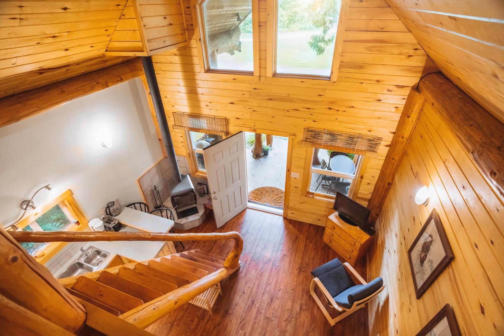 Bella Coola Grizzly Tours And Resort Hagensborg Bagian luar foto