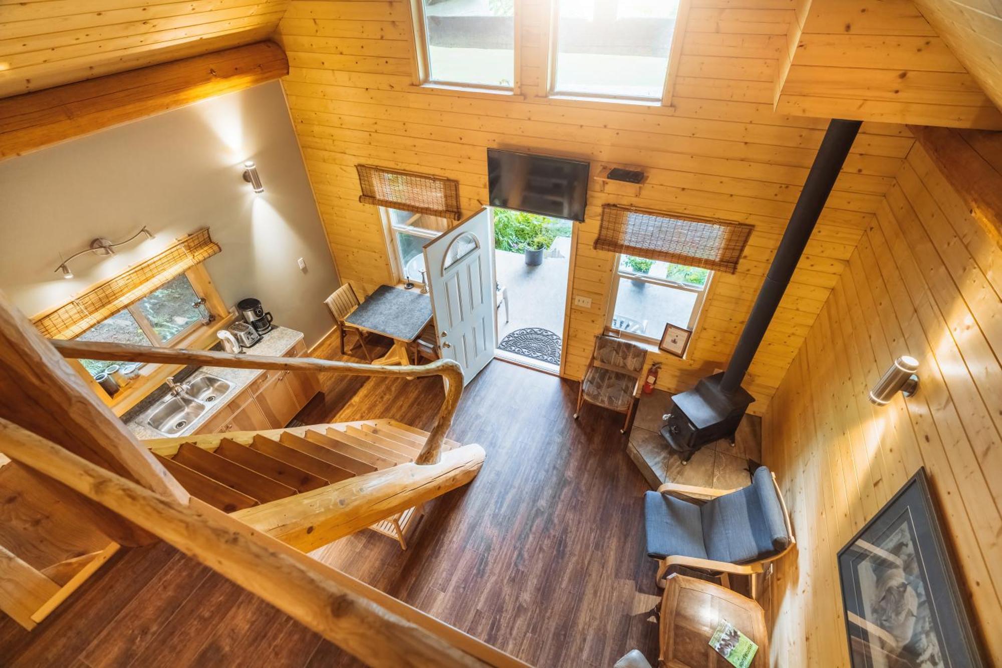 Bella Coola Grizzly Tours And Resort Hagensborg Bagian luar foto