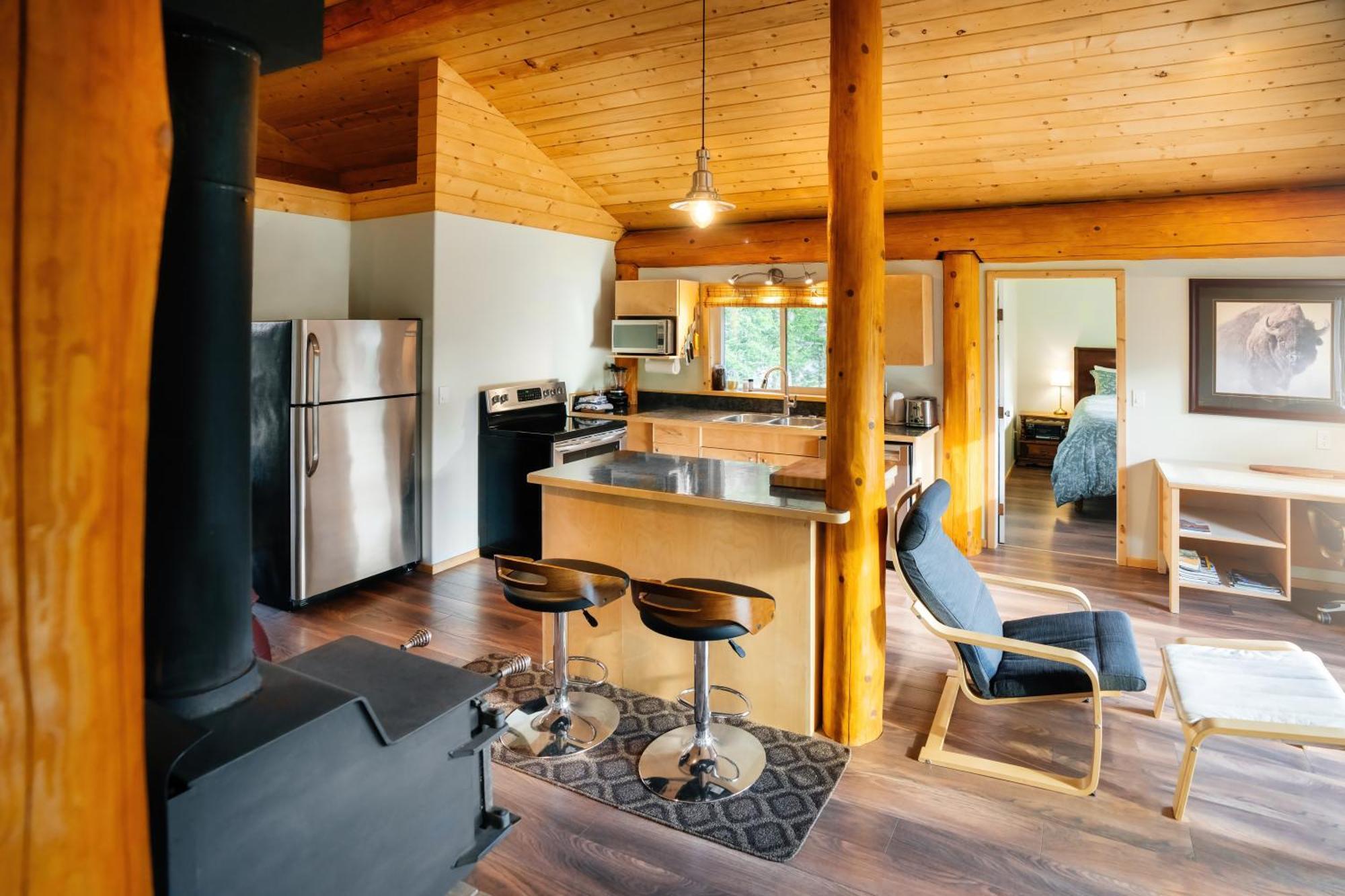 Bella Coola Grizzly Tours And Resort Hagensborg Bagian luar foto