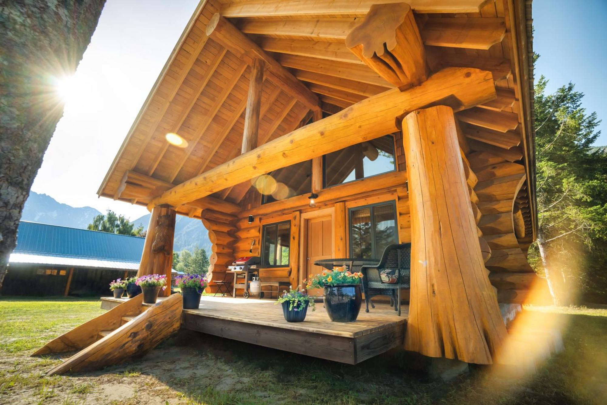 Bella Coola Grizzly Tours And Resort Hagensborg Bagian luar foto
