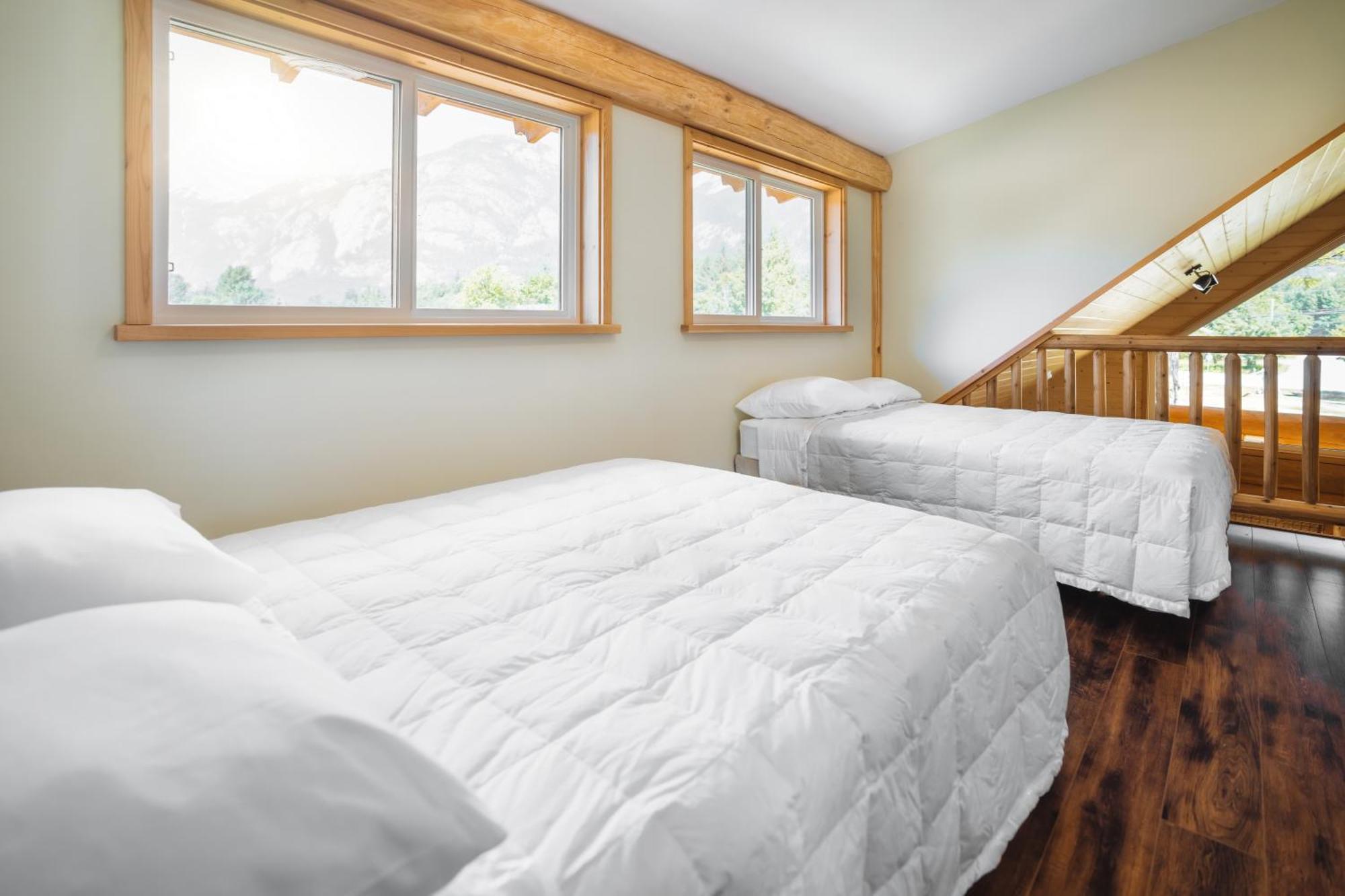 Bella Coola Grizzly Tours And Resort Hagensborg Bagian luar foto