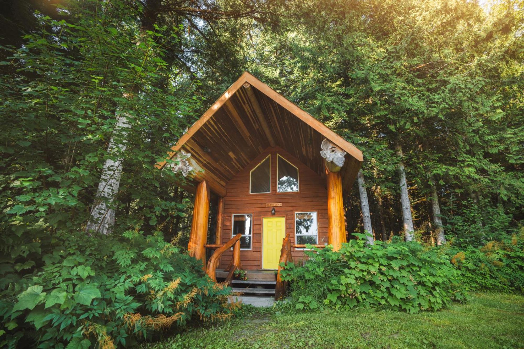 Bella Coola Grizzly Tours And Resort Hagensborg Bagian luar foto